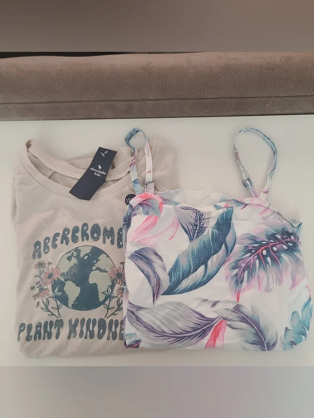 Abercrombie Kids Girls Lot Of 2 Tropical Tank Top Sz 11/12 & Graphic T Sz 13/14